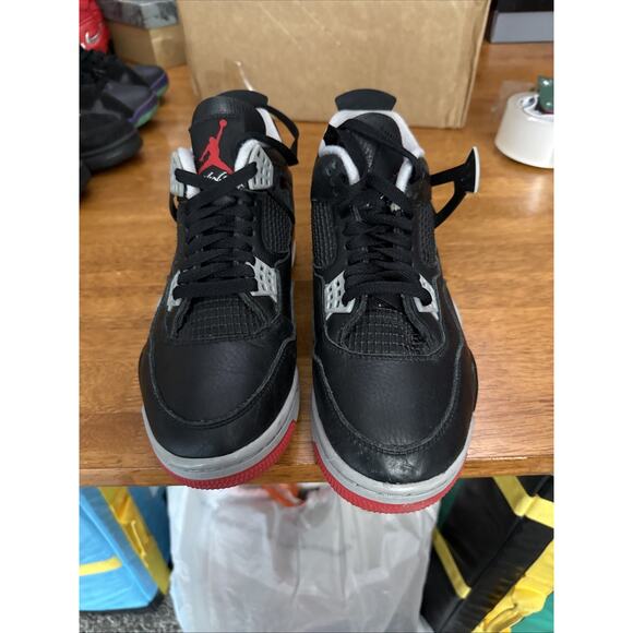 Athletic_Shoes